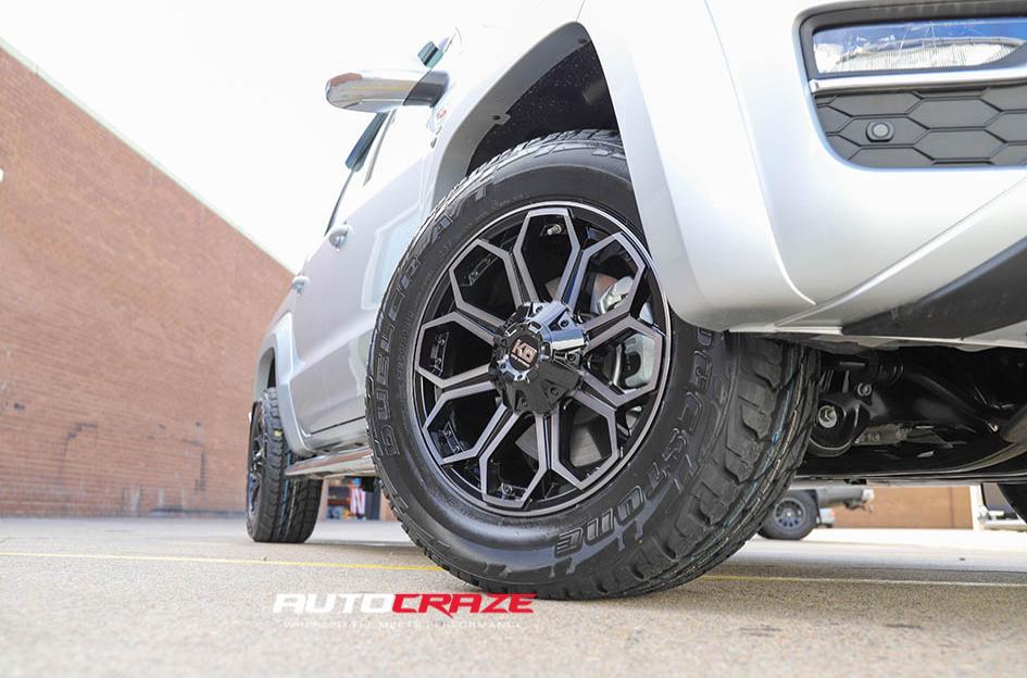VOLKSWAGEN AMAROK REPLAY GLOSS BLACK MACHINED DARK TINT